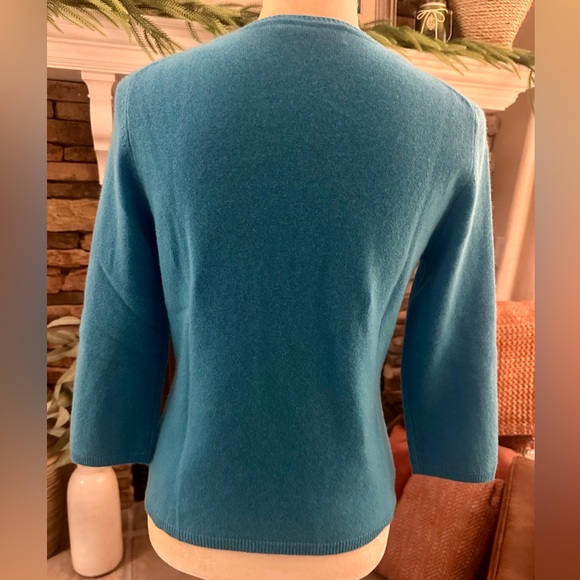 Women's Colour Works V-Neck Cashmere Blue Sweater - Picture 2 of 3